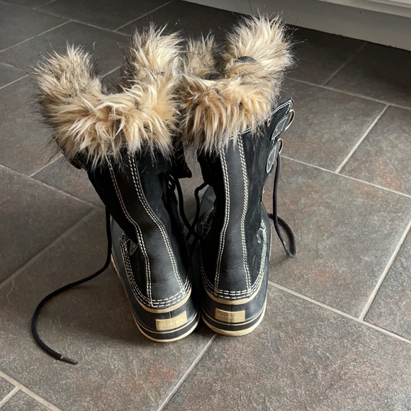 SOREL winter boots - Picture 4 of 4